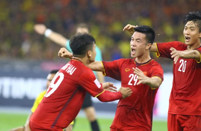 5 điểm nhấn Malaysia 2-2 Việt Nam: Hàng công gây tiếc nuối; chủ nhà thi đấu với 12 người trên sân vẫn toát mồ hôi hột với ĐTVN