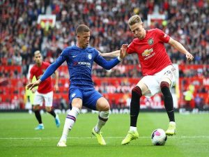 CB là gì trong bóng đá? Vai trò của CB là gì?