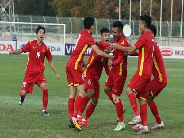 Bóng đá VN 3/11: U23 Việt Nam giành vé dự VCK U23 châu Á 2022