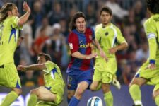 Top 5 khoảnh khắc đáng nhớ nhất của Lionel Messi tại FC Barcelona