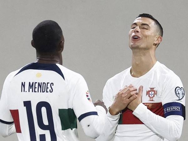 Bóng đá quốc tế 27/3: Bồ Đào Nha thắng đậm Luxembourg