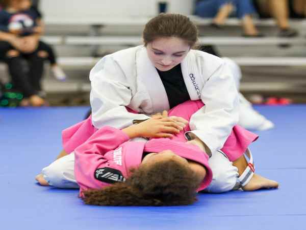 Tại sao Jiu Jitsu nguy hiểm và phát triển mạnh mẽ? Tại sao Jiu Jitsu nguy hiểm và phát triển mạnh mẽ?