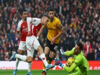 Tin Arsenal 4/12: Pháo thủ bị chỉ trích vì chơi bóng câu giờ