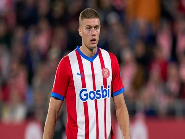 Chuyển nhượng BĐ ngày 2/1: Girona ra giá bán tiền đạo cho Chelsea