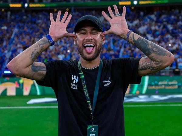 Cầu thủ nổi tiếng nhất: Neymar