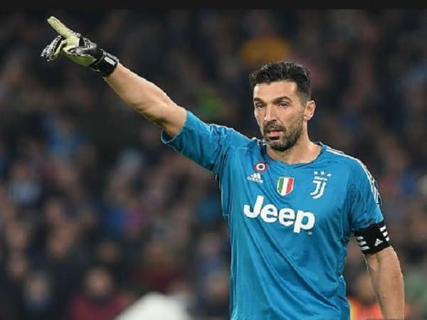 Gianluigi Buffon là 1 trong những cầu thủ từng chơi cho juventus
