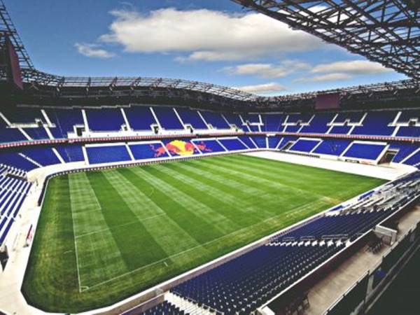 Tìm hiểu về sân vận động Red Bull Arena (Áo)