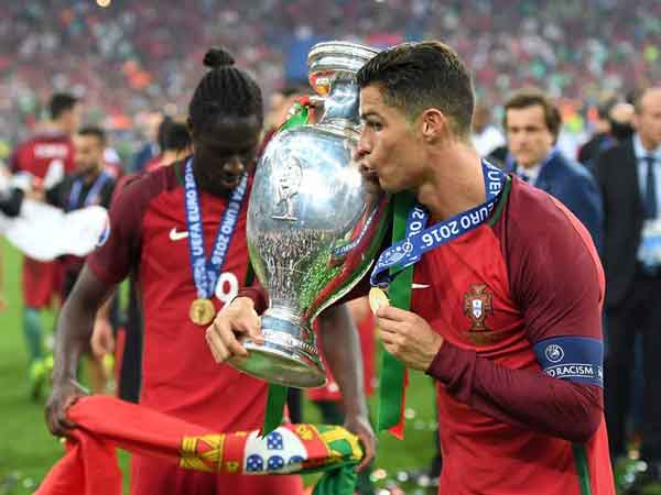 Ronaldo vô địch Euro mấy lần trong sự nghiệp?