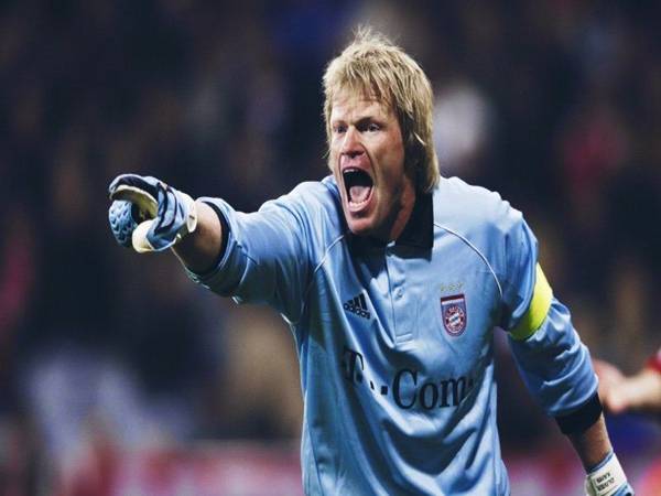 Oliver Kahn là thủ môn Đức huyền thoại
