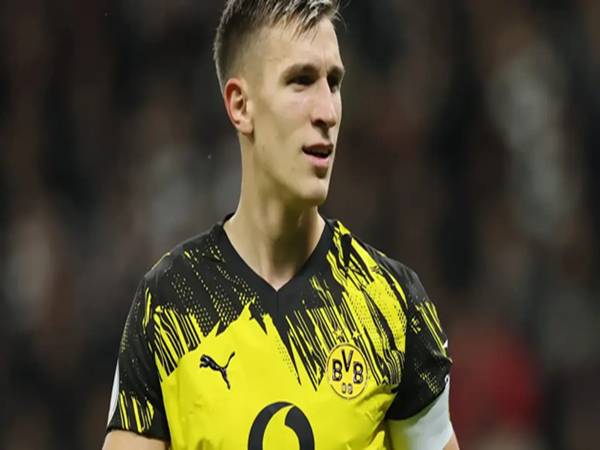 Dortmund đề nghị hợp đồng mới cho Schlotterbeck